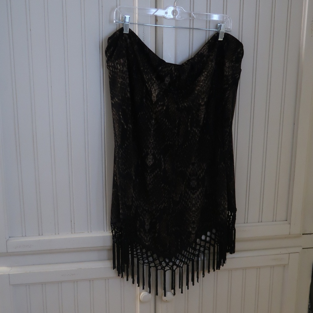 Adressing woman Brown & Black Snake Skin Print 2x